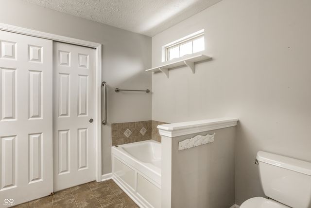 1746 Stonewall Circle, Greenfield, IN 46140