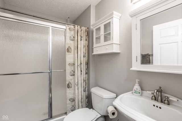 1746 Stonewall Circle, Greenfield, IN 46140