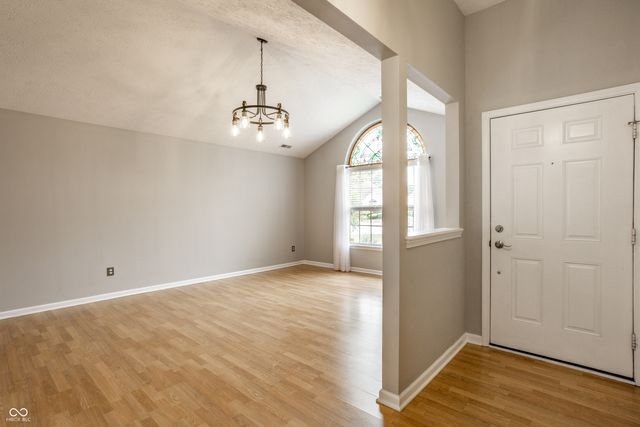 1746 Stonewall Circle, Greenfield, IN 46140