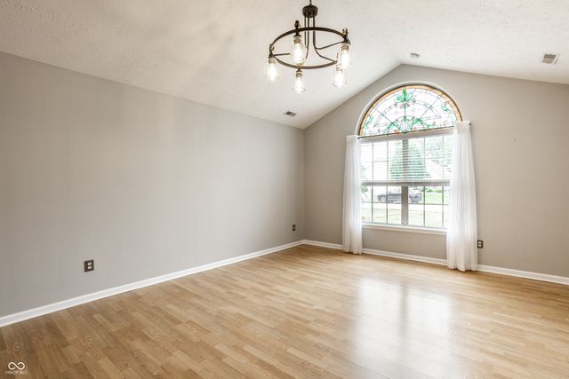 1746 Stonewall Circle, Greenfield, IN 46140