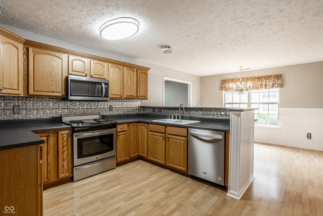 1746 Stonewall Circle, Greenfield, IN 46140