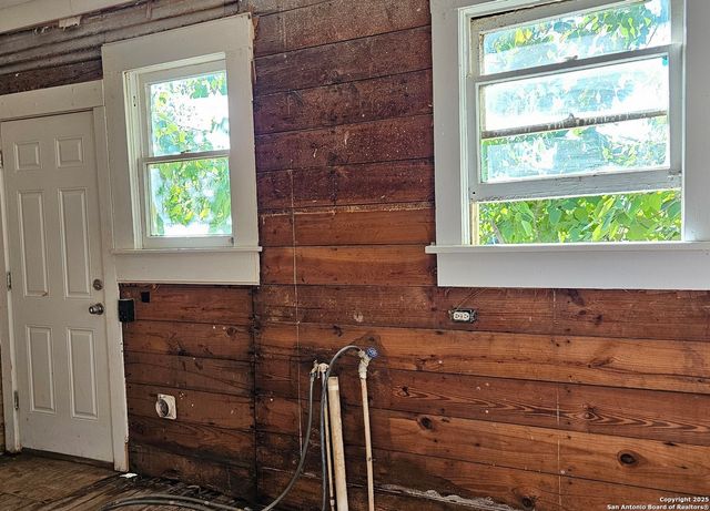 1717 Rogers, San Antonio, TX 78208