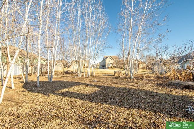 14915 Ellison Avenue, Omaha, NE 68116