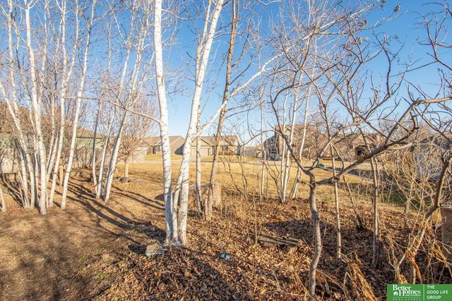 14915 Ellison Avenue, Omaha, NE 68116