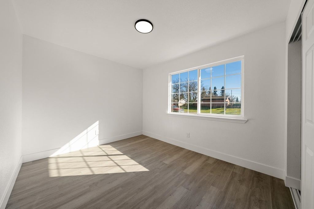 Image 12 of property listing at 9821 9821 Culp WAY, Sacramento, CA 95827