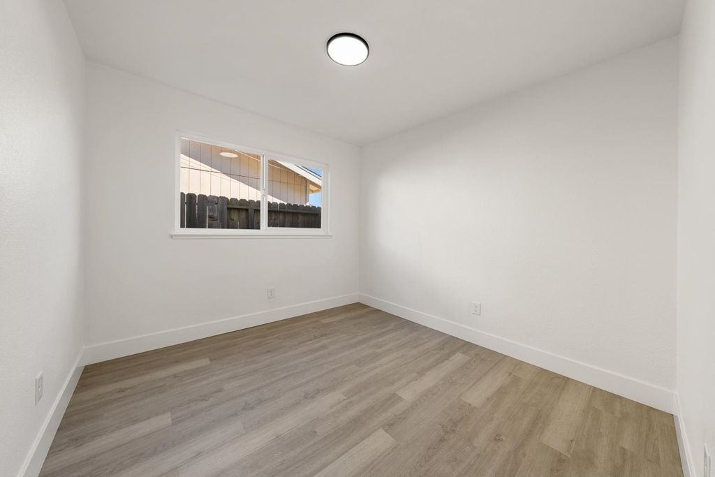 Image 14 of property listing at 9821 9821 Culp WAY, Sacramento, CA 95827