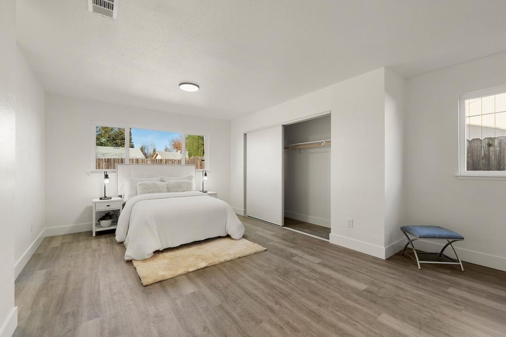 Image 17 of property listing at 9821 9821 Culp WAY, Sacramento, CA 95827