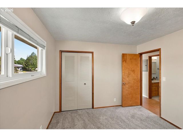 708 28TH Ave, Albany, OR 97322