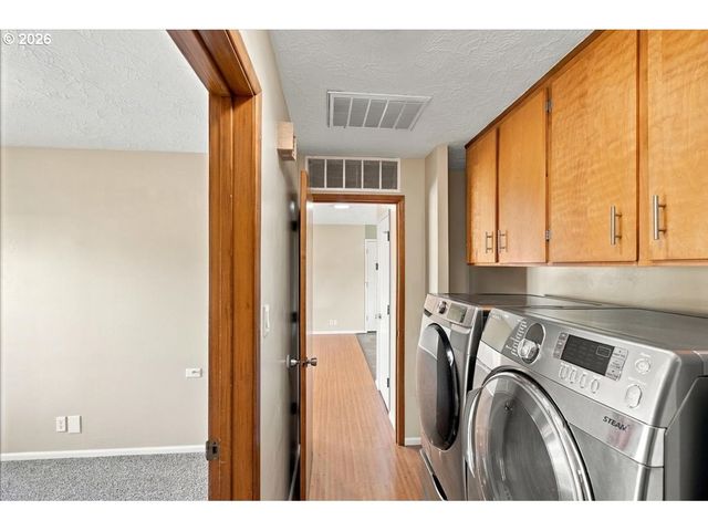 708 28TH Ave, Albany, OR 97322