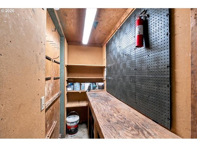 708 28TH Ave, Albany, OR 97322