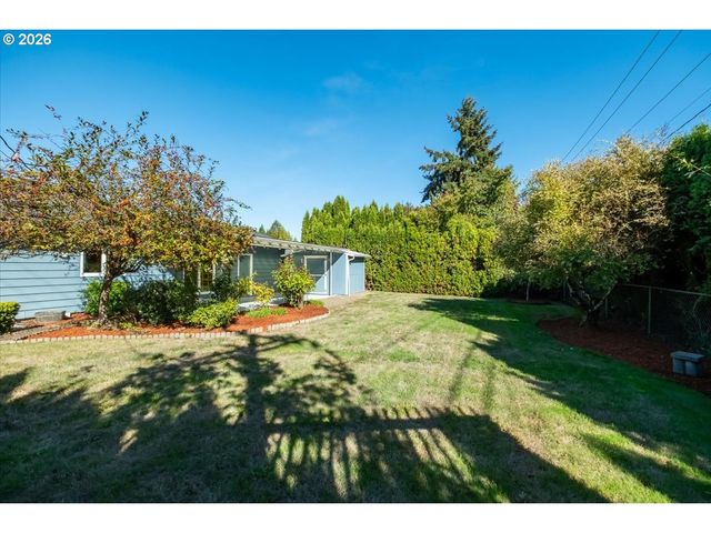 708 28TH Ave, Albany, OR 97322