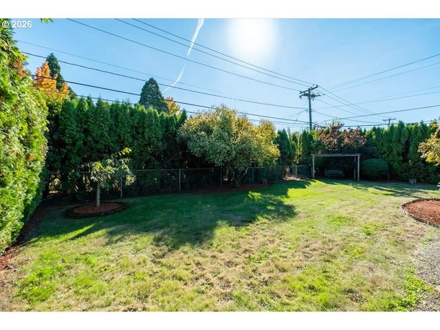 708 28TH Ave, Albany, OR 97322