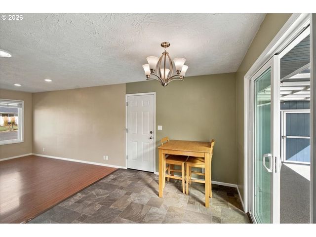 708 28TH Ave, Albany, OR 97322