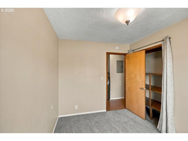 708 28TH Ave, Albany, OR 97322