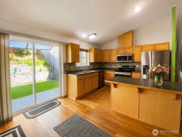 28158 241St Avenue SE, Maple Valley, WA 98038
