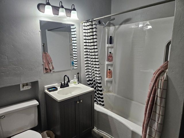 505 W Irving Avenue, Oshkosh, WI 54901