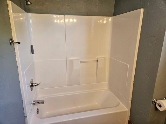 505 W Irving Avenue, Oshkosh, WI 54901