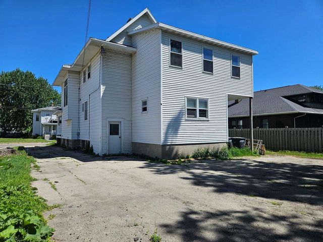 505 W Irving Avenue, Oshkosh, WI 54901