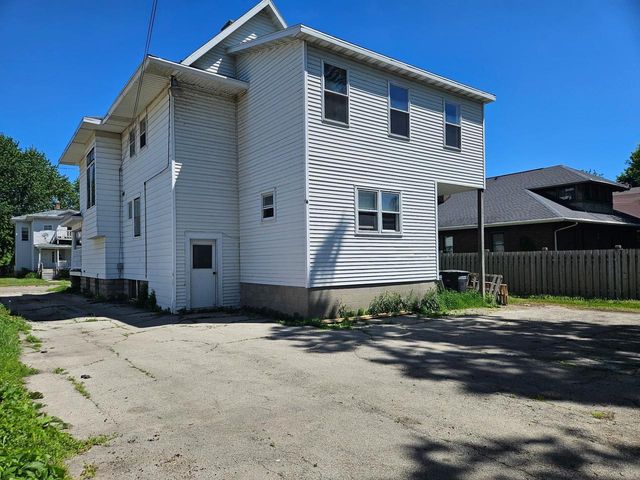 505 W Irving Avenue, Oshkosh, WI 54901