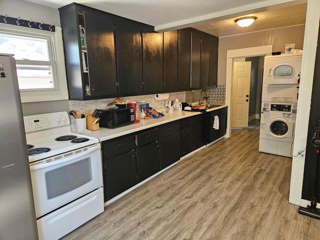 505 W Irving Avenue, Oshkosh, WI 54901
