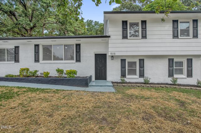 1515 Grandview Drive, Fayetteville, NC 28314