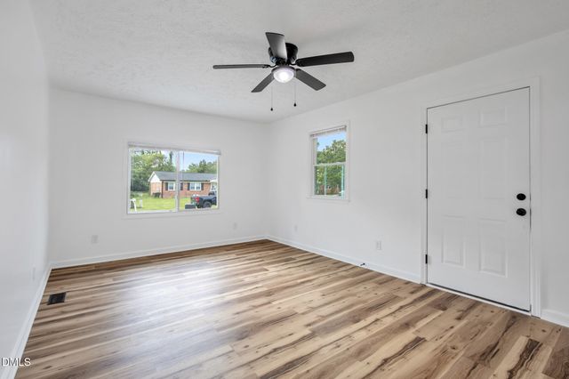 1515 Grandview Drive, Fayetteville, NC 28314