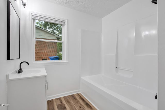 1515 Grandview Drive, Fayetteville, NC 28314