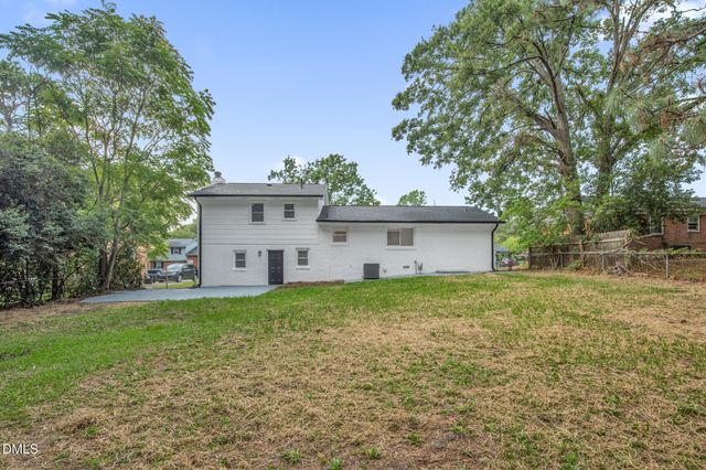 1515 Grandview Drive, Fayetteville, NC 28314