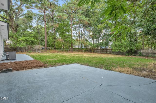 1515 Grandview Drive, Fayetteville, NC 28314