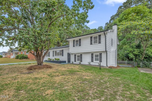 1515 Grandview Drive, Fayetteville, NC 28314