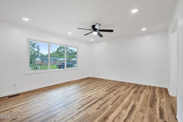 1515 Grandview Drive, Fayetteville, NC 28314