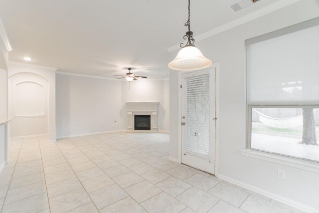 11 Sawbridge Circle, The Woodlands, TX 77389