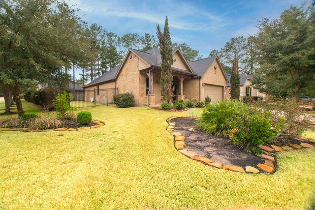 11 Sawbridge Circle, The Woodlands, TX 77389