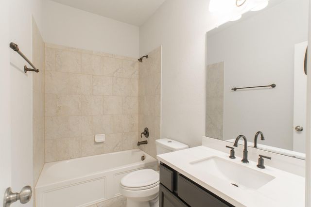 11 Sawbridge Circle, The Woodlands, TX 77389