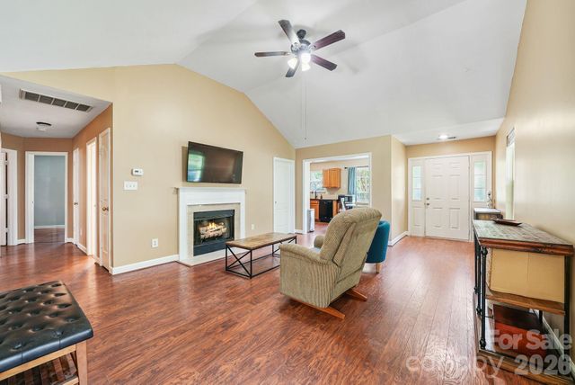 16007 Kirsten Nicole Road, Charlotte, NC 28278