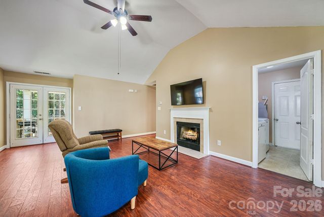 16007 Kirsten Nicole Road, Charlotte, NC 28278