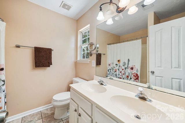 16007 Kirsten Nicole Road, Charlotte, NC 28278