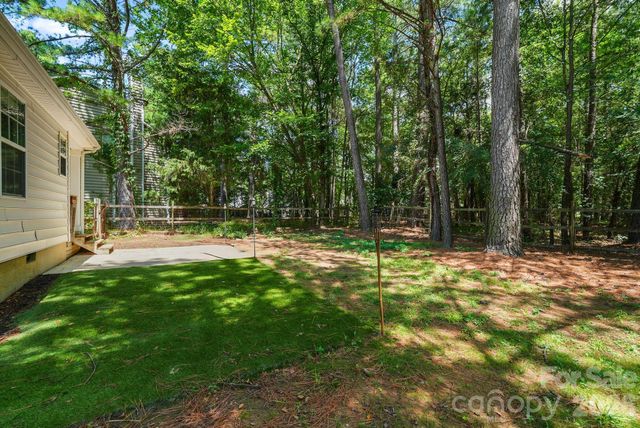 16007 Kirsten Nicole Road, Charlotte, NC 28278