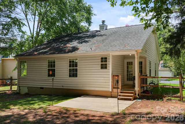 16007 Kirsten Nicole Road, Charlotte, NC 28278