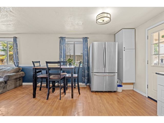 402 CLOVER St, Aumsville, OR 97325