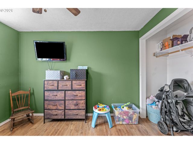 402 CLOVER St, Aumsville, OR 97325