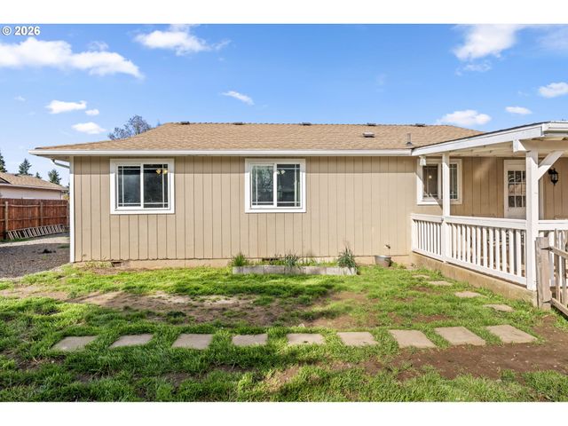 402 CLOVER St, Aumsville, OR 97325