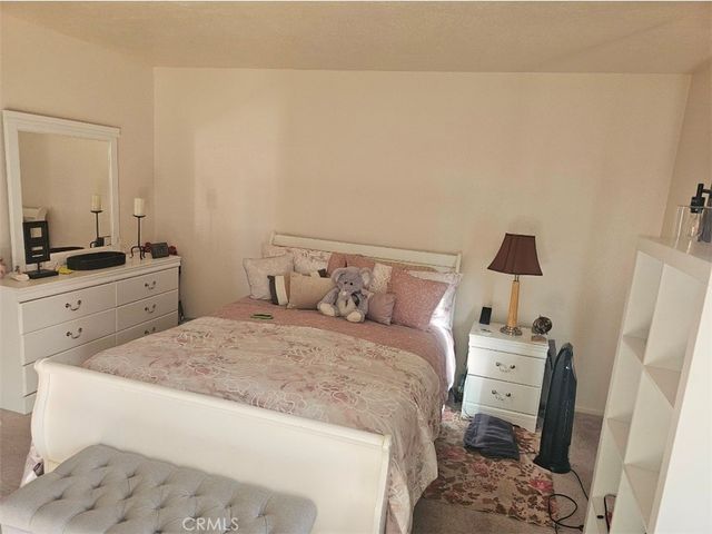 19045 Elm, Apple Valley, CA 92308