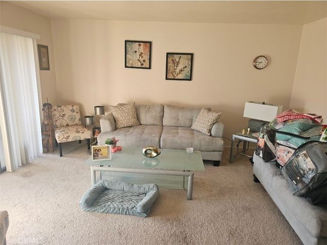 19045 Elm, Apple Valley, CA 92308