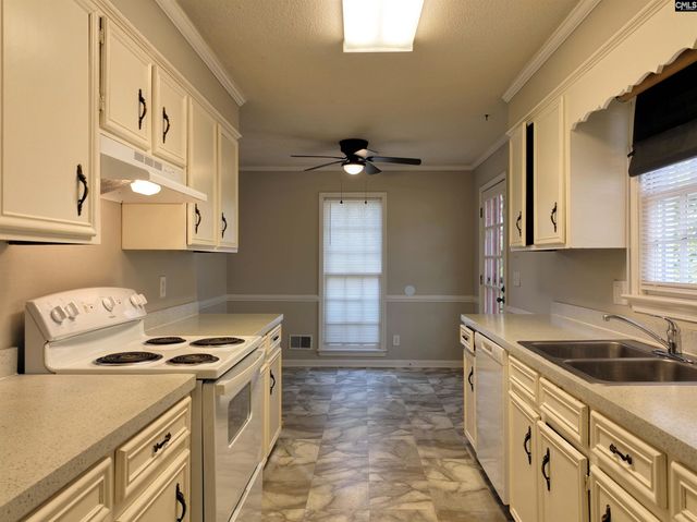 18 Bedford Court, Columbia, SC 29209