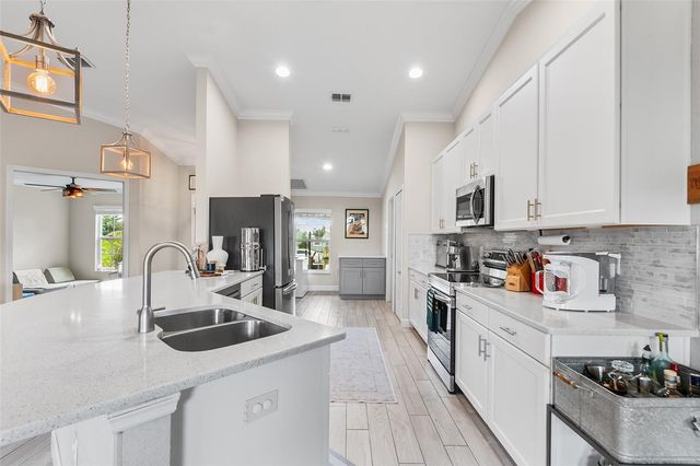 444 LAKE VIEW WAY, Auburndale, FL 33823