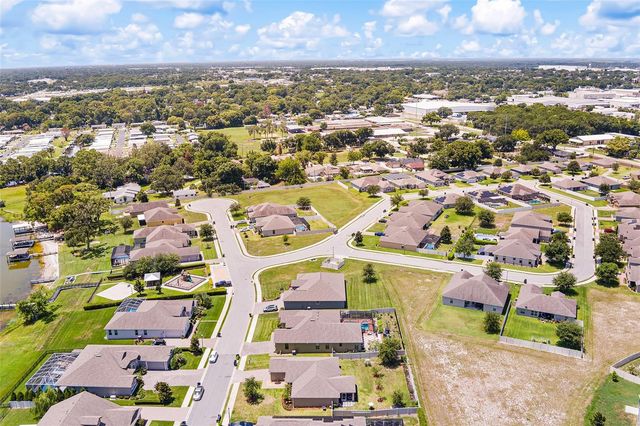 444 LAKE VIEW WAY, Auburndale, FL 33823