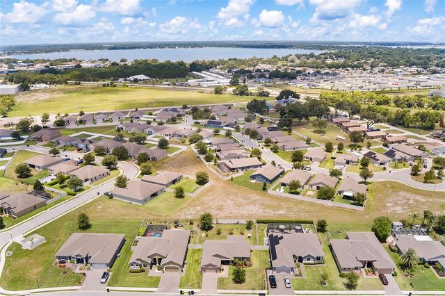 444 LAKE VIEW WAY, Auburndale, FL 33823