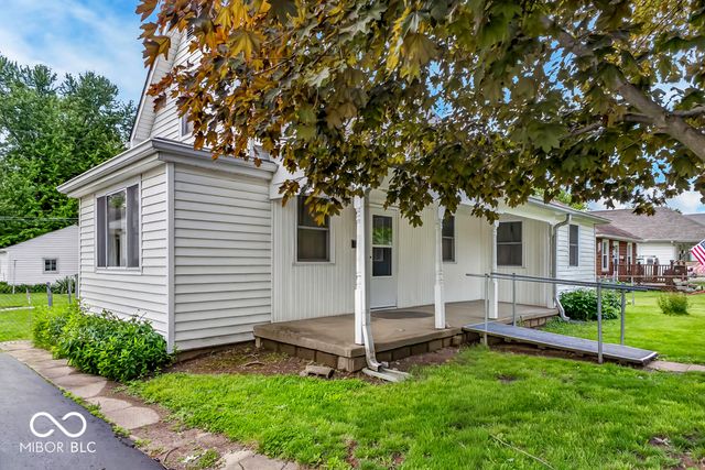 305 St Clair Street, Mooresville, IN 46158