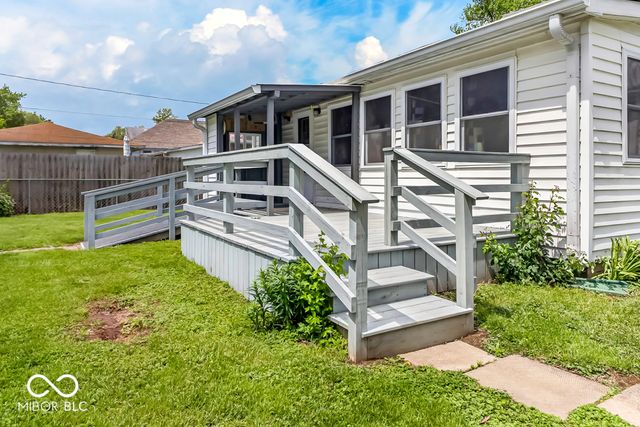305 St Clair Street, Mooresville, IN 46158